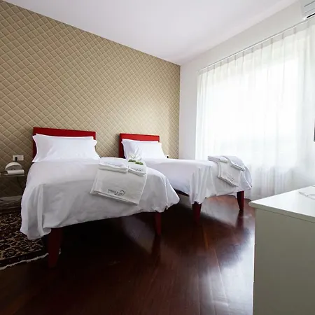 L'angolo Di Lore Bed and Breakfast 4*